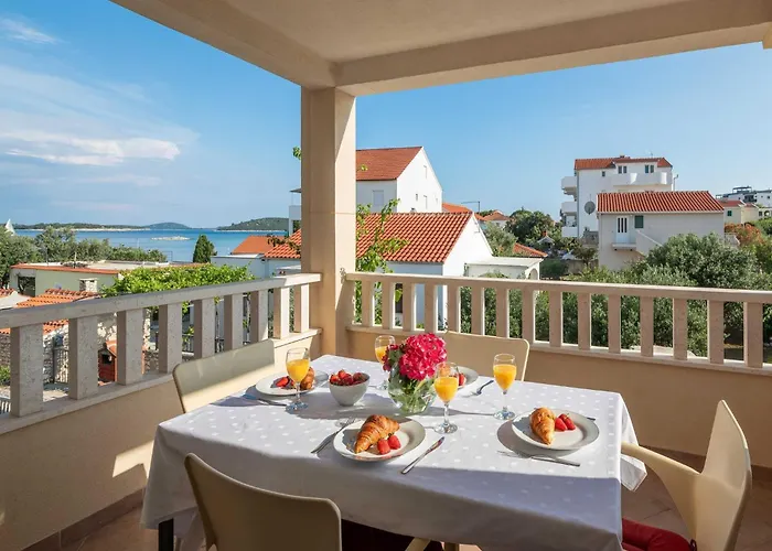 Apartman Bella Vista -one Bedroom With Terrace And Sea View A2