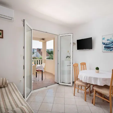 Bella Vista -one Bedroom With Terrace And Sea View A2 شقة *
