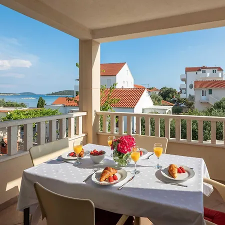 Διαμέρισμα Bella Vista -one Bedroom With Terrace And Sea View A2